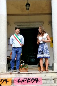 I sinsaco di Ghiffa Matteo Lanino e la referente del presidio Carlotta Bartolucci (foto di Luisa Mazzetti)